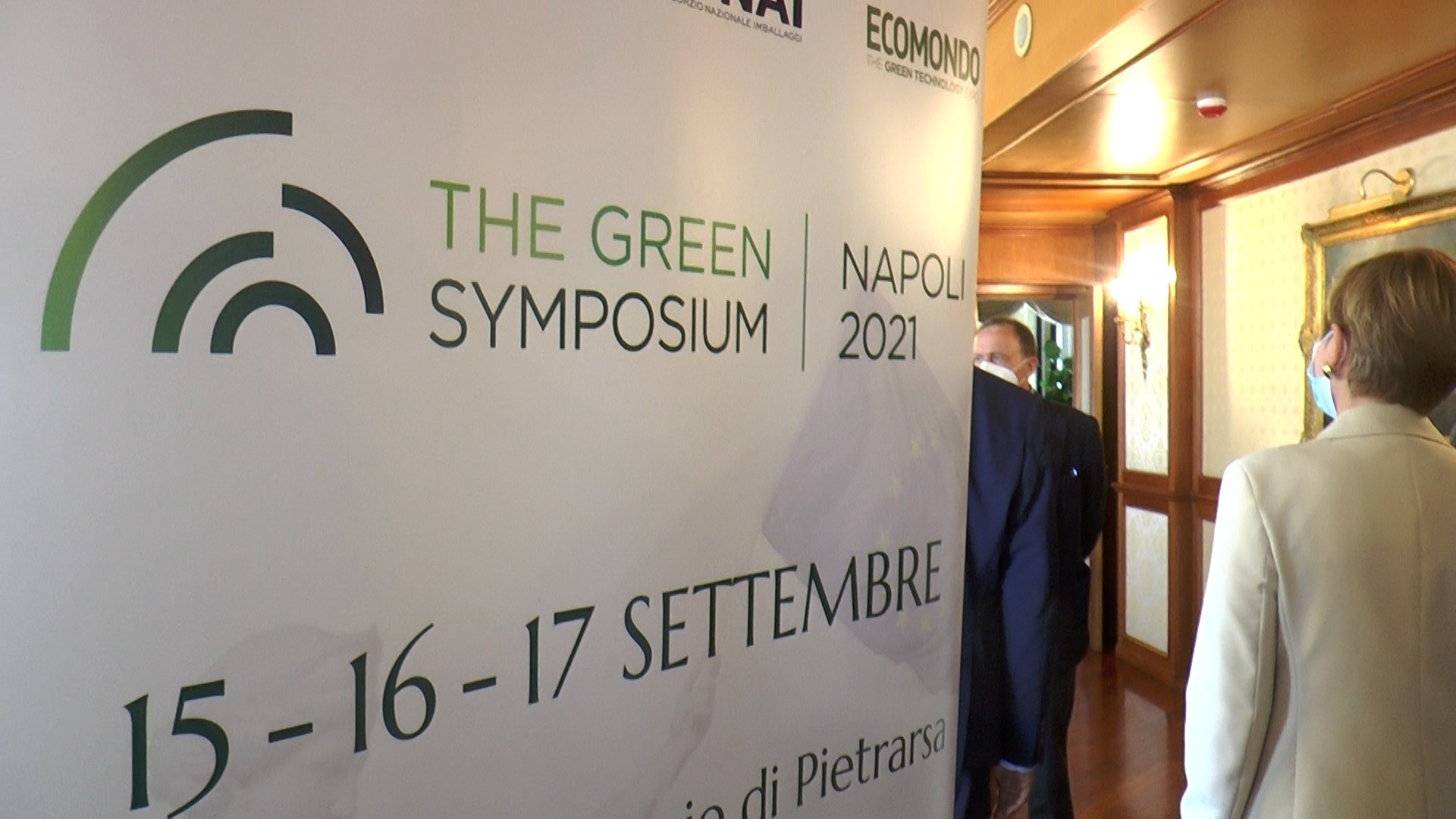 Rifiuti, tra fondi europei e ritardi infrastrutturali: a Napoli torna il Green Symposium